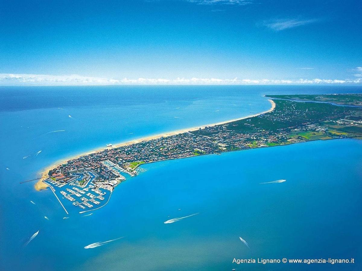 Lignano Sabbiadoro With Pool Apartment Exterior photo